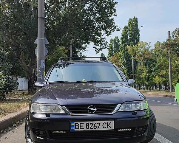 Синий Опель Вектра Б, объемом двигателя 2.2 л и пробегом 280 тыс. км за 4300 $, фото 1 на Automoto.ua