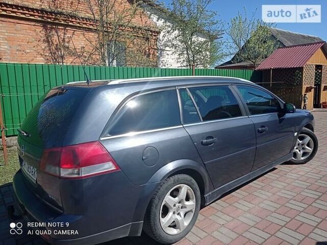 Серый Опель Вектра С, объемом двигателя 1.9 л и пробегом 310 тыс. км за 5500 $, фото 1 на Automoto.ua