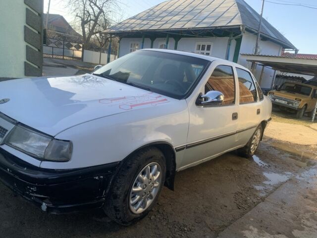 Белый Опель Вектра, объемом двигателя 1.6 л и пробегом 3 тыс. км за 900 $, фото 1 на Automoto.ua