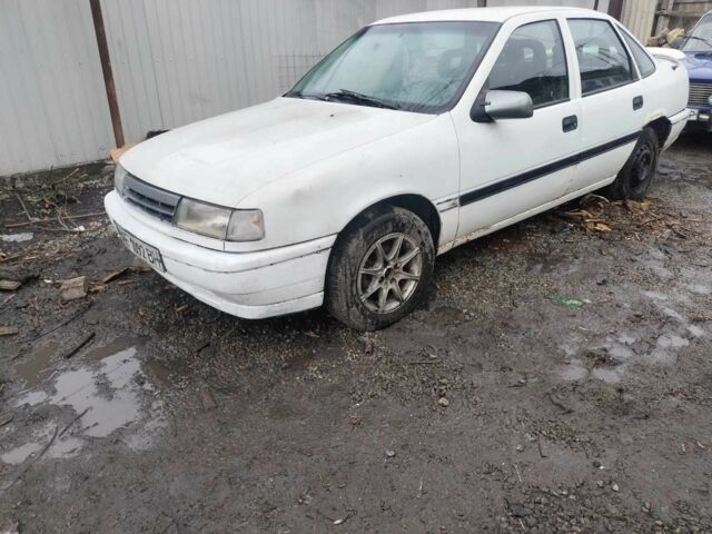 Белый Опель Вектра, объемом двигателя 6 л и пробегом 50 тыс. км за 843 $, фото 1 на Automoto.ua