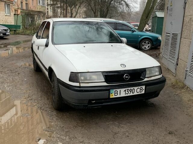 Белый Опель Вектра, объемом двигателя 1.6 л и пробегом 1000 тыс. км за 758 $, фото 1 на Automoto.ua
