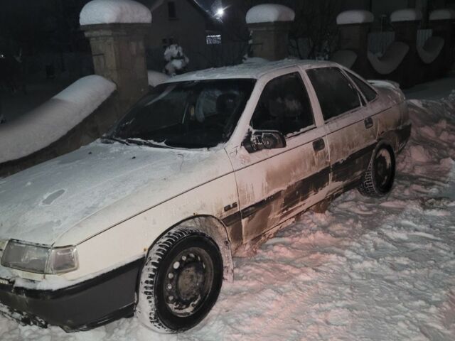 Белый Опель Вектра, объемом двигателя 0 л и пробегом 100 тыс. км за 254 $, фото 1 на Automoto.ua