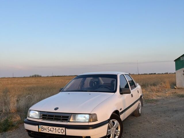 Белый Опель Вектра, объемом двигателя 1.8 л и пробегом 485 тыс. км за 1500 $, фото 1 на Automoto.ua