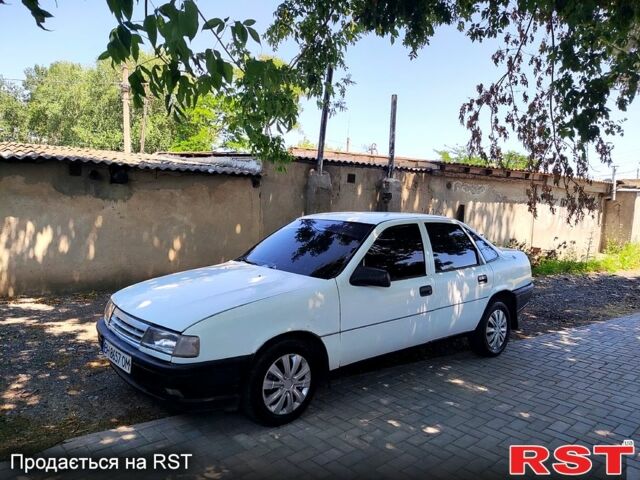 Белый Опель Вектра, объемом двигателя 1.6 л и пробегом 0 тыс. км за 700 $, фото 1 на Automoto.ua