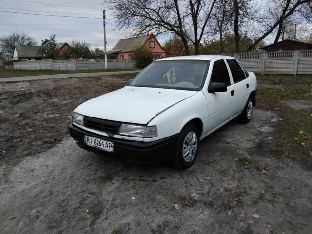 Білий Опель Вектра, об'ємом двигуна 2 л та пробігом 150 тис. км за 750 $, фото 1 на Automoto.ua