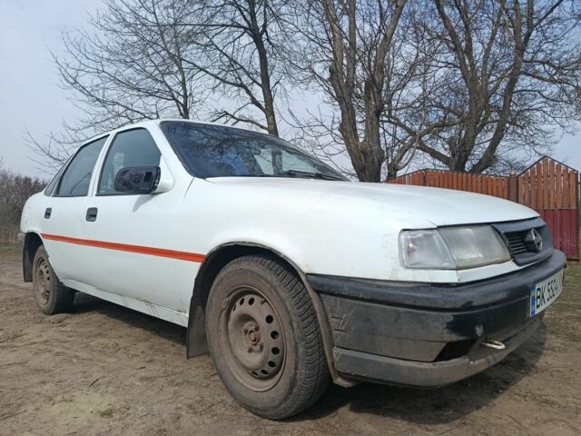 Білий Опель Вектра, об'ємом двигуна 2 л та пробігом 225 тис. км за 900 $, фото 1 на Automoto.ua