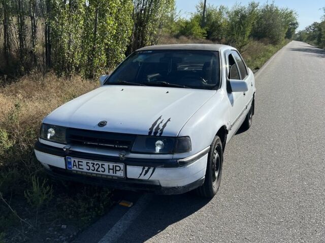 Белый Опель Вектра, объемом двигателя 1.6 л и пробегом 3 тыс. км за 1336 $, фото 1 на Automoto.ua