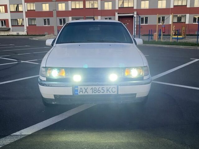 Білий Опель Вектра, об'ємом двигуна 1.6 л та пробігом 999 тис. км за 1150 $, фото 1 на Automoto.ua