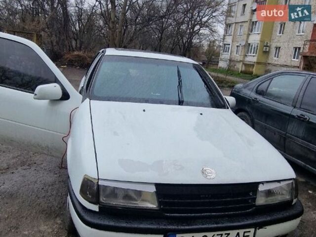 Белый Опель Вектра, объемом двигателя 1.6 л и пробегом 258 тыс. км за 1050 $, фото 1 на Automoto.ua