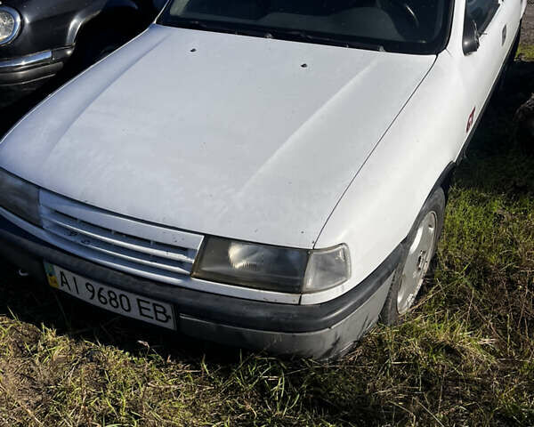 Белый Опель Вектра, объемом двигателя 2 л и пробегом 280 тыс. км за 1100 $, фото 1 на Automoto.ua