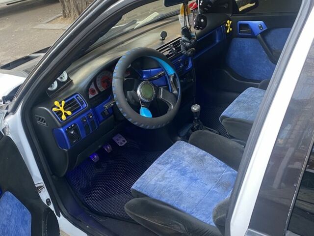 Білий Опель Вектра, об'ємом двигуна 2 л та пробігом 3 тис. км за 3000 $, фото 1 на Automoto.ua