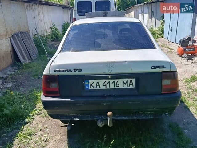 Белый Опель Вектра, объемом двигателя 1.7 л и пробегом 314 тыс. км за 1390 $, фото 1 на Automoto.ua