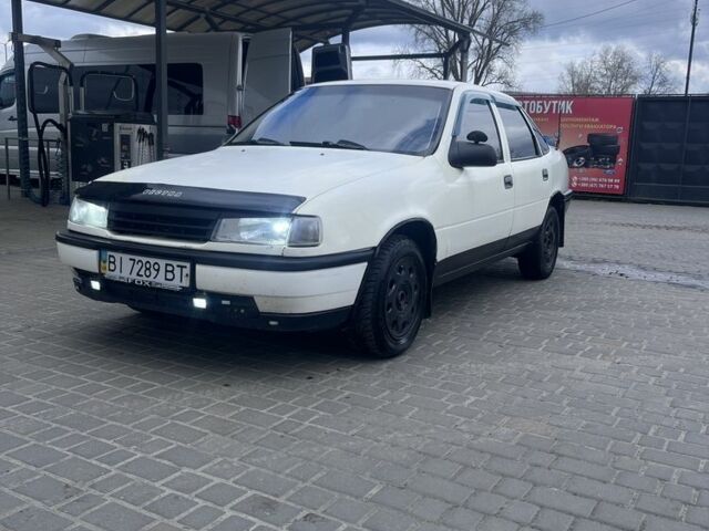 Белый Опель Вектра, объемом двигателя 1.6 л и пробегом 268 тыс. км за 1100 $, фото 1 на Automoto.ua