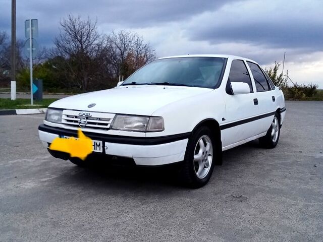 Белый Опель Вектра, объемом двигателя 1.6 л и пробегом 123 тыс. км за 1250 $, фото 1 на Automoto.ua