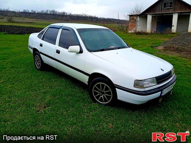 Белый Опель Вектра, объемом двигателя 2 л и пробегом 120 тыс. км за 1550 $, фото 1 на Automoto.ua