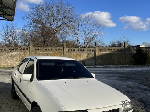 Білий Опель Вектра, об'ємом двигуна 1.6 л та пробігом 347 тис. км за 1350 $, фото 1 на Automoto.ua