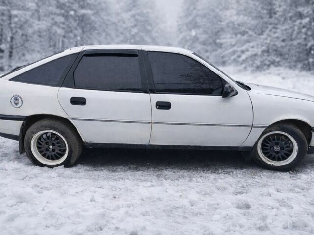 Белый Опель Вектра, объемом двигателя 0 л и пробегом 500 тыс. км за 700 $, фото 1 на Automoto.ua