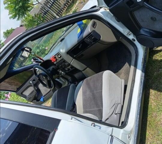 Белый Опель Вектра, объемом двигателя 0 л и пробегом 500 тыс. км за 850 $, фото 1 на Automoto.ua