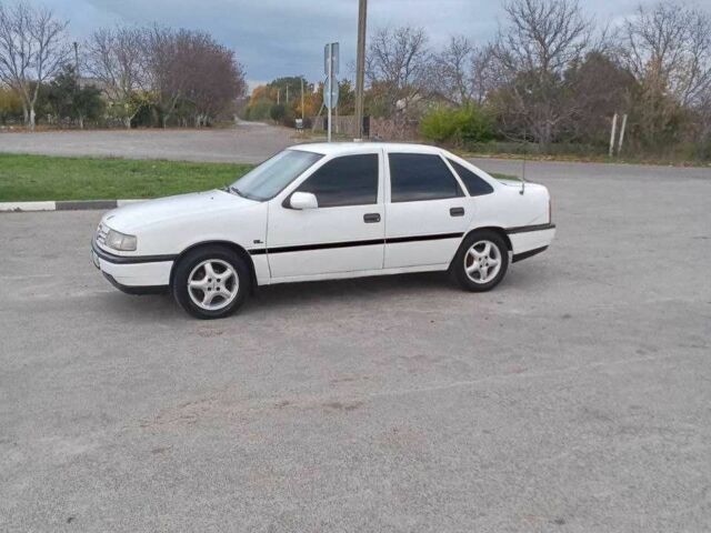 Білий Опель Вектра, об'ємом двигуна 1.6 л та пробігом 1 тис. км за 1200 $, фото 1 на Automoto.ua