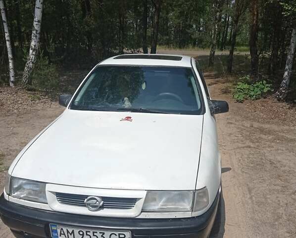 Белый Опель Вектра, объемом двигателя 2 л и пробегом 357 тыс. км за 1500 $, фото 1 на Automoto.ua