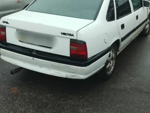 Белый Опель Вектра, объемом двигателя 0 л и пробегом 300 тыс. км за 709 $, фото 1 на Automoto.ua