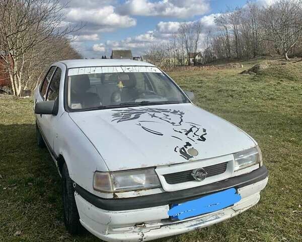Белый Опель Вектра, объемом двигателя 1.8 л и пробегом 300 тыс. км за 900 $, фото 1 на Automoto.ua