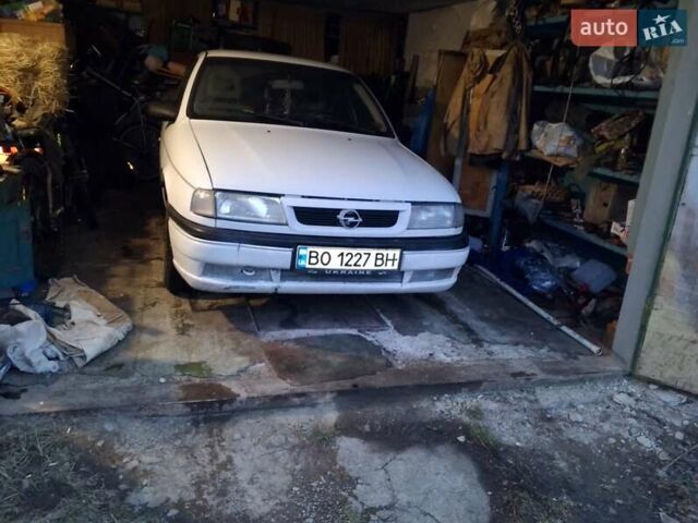 Білий Опель Вектра, об'ємом двигуна 2 л та пробігом 222 тис. км за 1500 $, фото 1 на Automoto.ua
