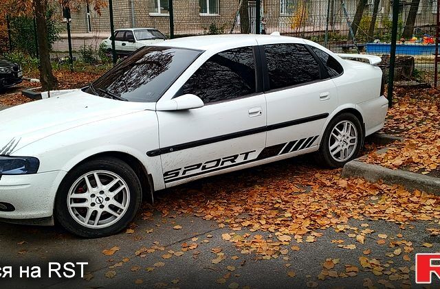 Белый Опель Вектра, объемом двигателя 2 л и пробегом 167 тыс. км за 4000 $, фото 1 на Automoto.ua