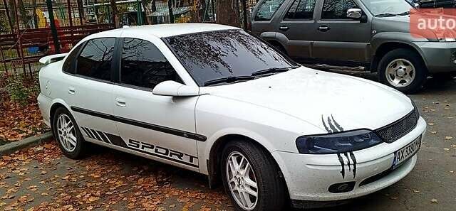 Белый Опель Вектра, объемом двигателя 2 л и пробегом 167 тыс. км за 4000 $, фото 1 на Automoto.ua