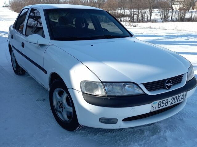 Білий Опель Вектра, об'ємом двигуна 2 л та пробігом 190 тис. км за 1200 $, фото 1 на Automoto.ua