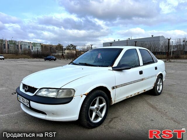 Білий Опель Вектра, об'ємом двигуна 1.8 л та пробігом 300 тис. км за 700 $, фото 1 на Automoto.ua