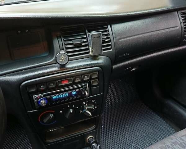 Белый Опель Вектра, объемом двигателя 1.6 л и пробегом 130 тыс. км за 2300 $, фото 1 на Automoto.ua