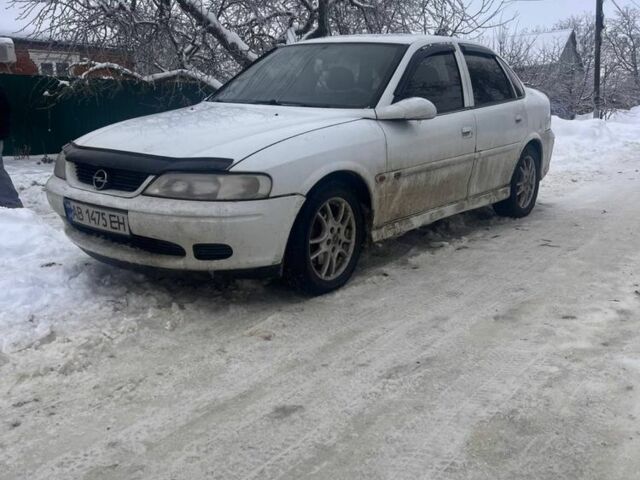 Білий Опель Вектра, об'ємом двигуна 2 л та пробігом 300 тис. км за 1163 $, фото 1 на Automoto.ua