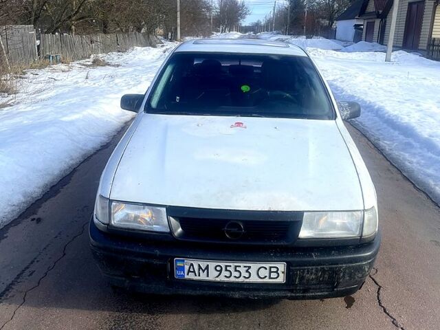 Білий Опель Вектра, об'ємом двигуна 2 л та пробігом 250 тис. км за 1100 $, фото 1 на Automoto.ua