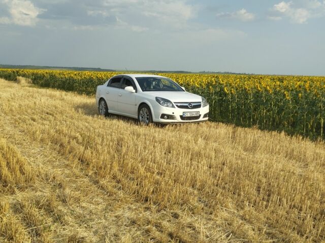 Білий Опель Вектра, об'ємом двигуна 2.2 л та пробігом 250 тис. км за 4500 $, фото 1 на Automoto.ua