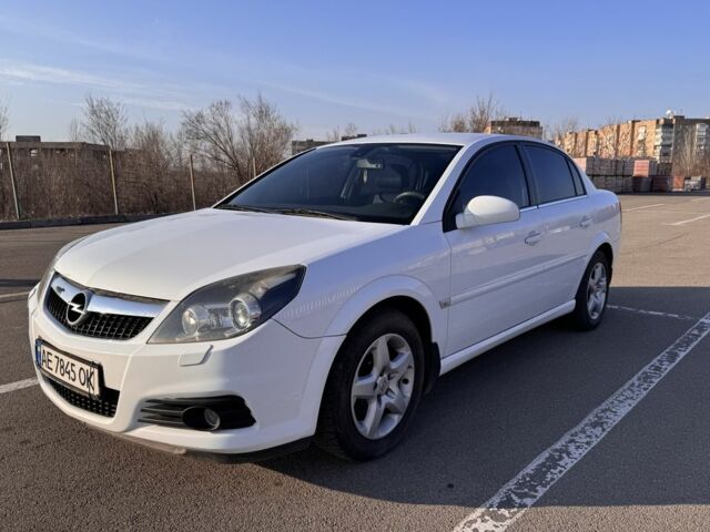 Білий Опель Вектра, об'ємом двигуна 2.2 л та пробігом 249 тис. км за 5900 $, фото 1 на Automoto.ua