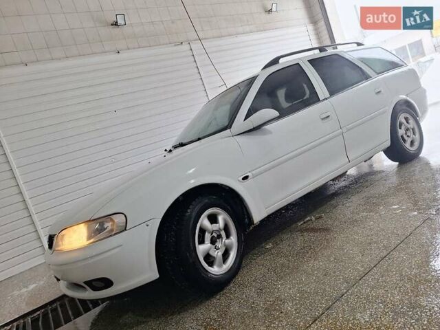 Белый Опель Вектра, объемом двигателя 2 л и пробегом 429 тыс. км за 2600 $, фото 1 на Automoto.ua