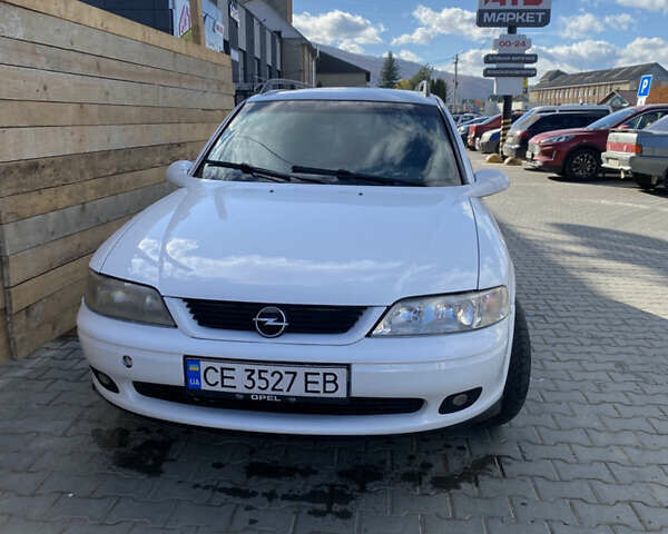 Білий Опель Вектра, об'ємом двигуна 2 л та пробігом 420 тис. км за 2000 $, фото 1 на Automoto.ua