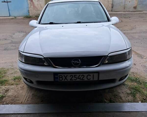 Белый Опель Вектра, объемом двигателя 1.8 л и пробегом 311 тыс. км за 2500 $, фото 1 на Automoto.ua