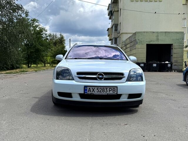 Білий Опель Вектра, об'ємом двигуна 2.2 л та пробігом 310 тис. км за 3300 $, фото 1 на Automoto.ua