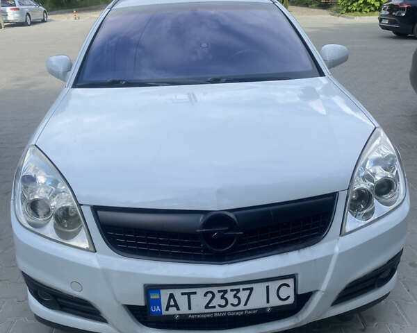Белый Опель Вектра, объемом двигателя 1.91 л и пробегом 375 тыс. км за 4000 $, фото 1 на Automoto.ua