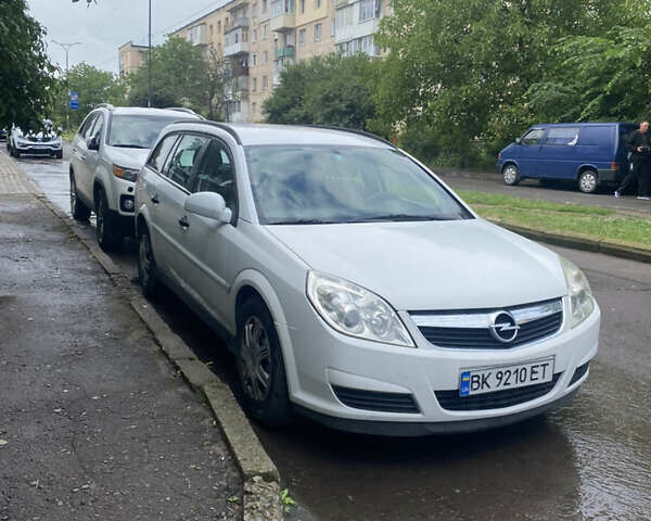 Белый Опель Вектра, объемом двигателя 1.91 л и пробегом 305 тыс. км за 5200 $, фото 1 на Automoto.ua