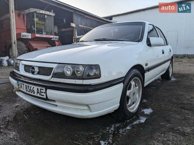 Белый Опель Вектра, объемом двигателя 2 л и пробегом 207 тыс. км за 1550 $, фото 1 на Automoto.ua