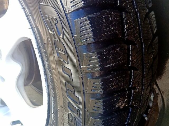 Бежевый Опель Вектра, объемом двигателя 2 л и пробегом 220 тыс. км за 1100 $, фото 1 на Automoto.ua