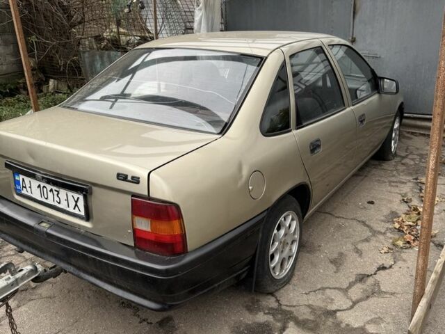 Бежевий Опель Вектра, об'ємом двигуна 2 л та пробігом 300 тис. км за 1200 $, фото 1 на Automoto.ua