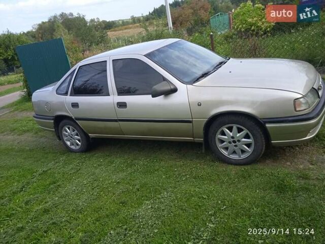 Опель Вектра 1993 в Львове на Automoto.ua Бежевый Опель Вектра, объемом двигателя 1.6 л и пробегом 400 тыс. км за 1500 $, фото 1 на Automoto.ua