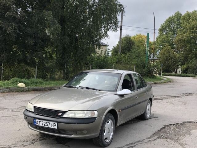 Бежевий Опель Вектра, об'ємом двигуна 1.6 л та пробігом 400 тис. км за 1750 $, фото 1 на Automoto.ua