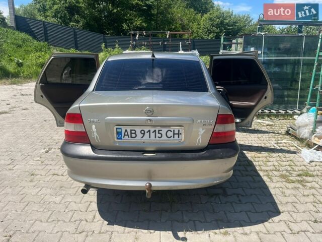 Бежевий Опель Вектра, об'ємом двигуна 1.8 л та пробігом 297 тис. км за 2800 $, фото 1 на Automoto.ua