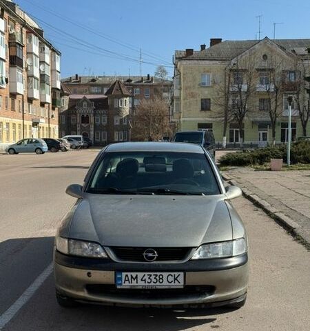 Бежевый Опель Вектра, объемом двигателя 1.99 л и пробегом 320 тыс. км за 2100 $, фото 1 на Automoto.ua