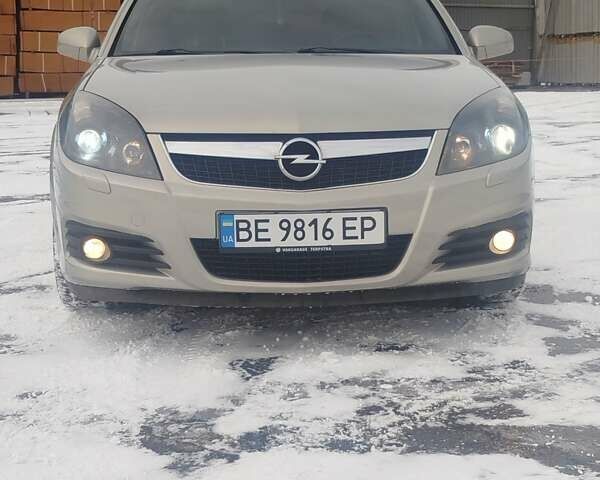 Бежевий Опель Вектра, об'ємом двигуна 2.2 л та пробігом 143 тис. км за 5500 $, фото 1 на Automoto.ua